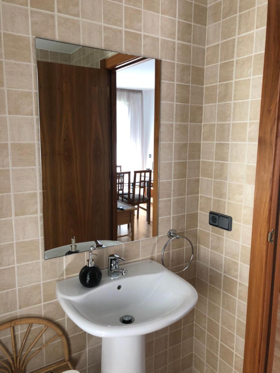 Confort Araco 1D Pas De La Casa Luaran gambar